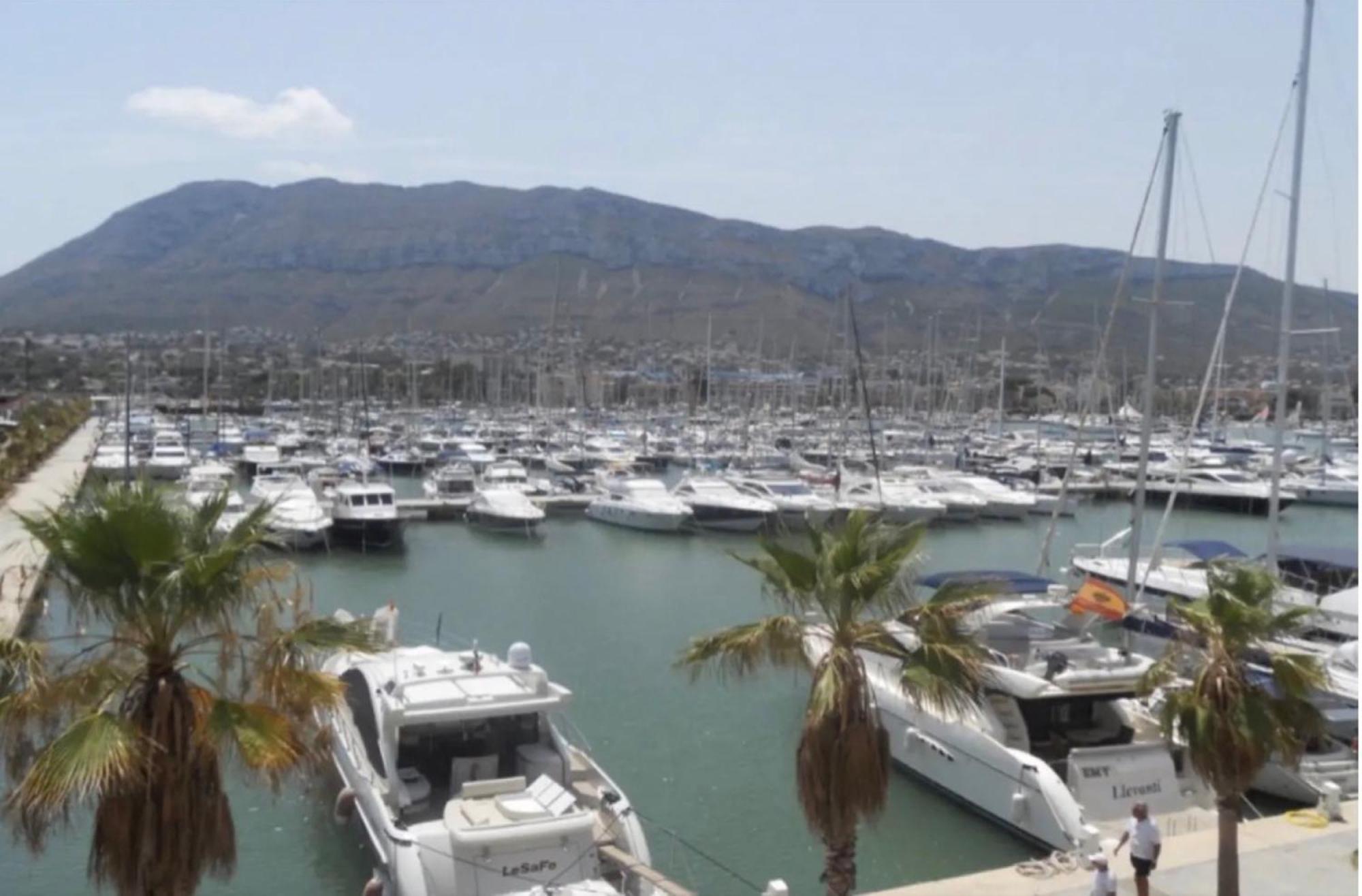 Penthouse Next To The Denia Marina Apartment Exterior photo